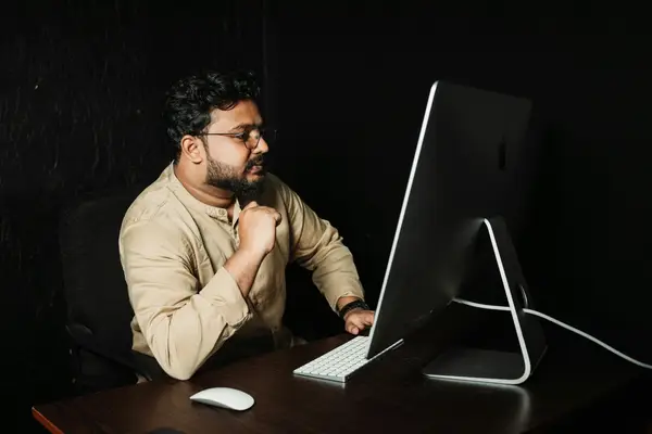 手机看视频能用快手吗，快手在线状态但是没看视频