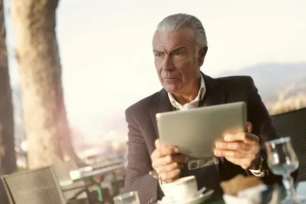 快手领取工资是真的吗,快手破万领工资是真的吗