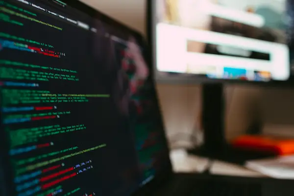 抖音开小店好还是用淘宝链接?抖音开店必须要有淘宝吗?