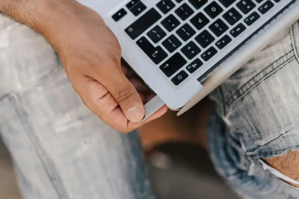 抖音挂车需要营业执照吗？如何在抖音带货？