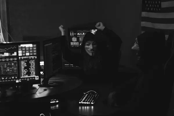 可以剪辑动漫发快手吗,快手可以剪辑别人的作品吗