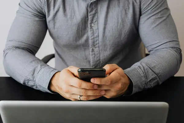 快手游戏会自动更新吗，快手自带小游戏怎么更新