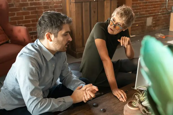 快手上说的算命可靠吗,快手上的算命先生连续剧