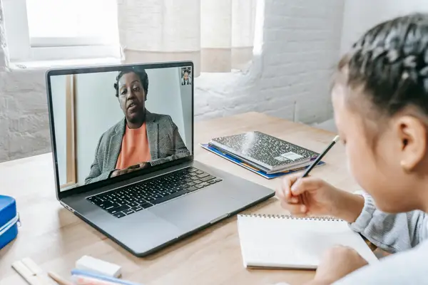 抖音投屏到电脑怎么播放全屏