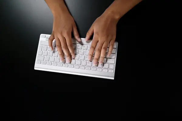 抖音卖货要多少技术费合适