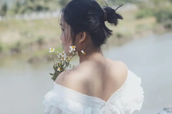 抖音小店中差评怎么处理啊(3个抖音店铺处理差评技巧)