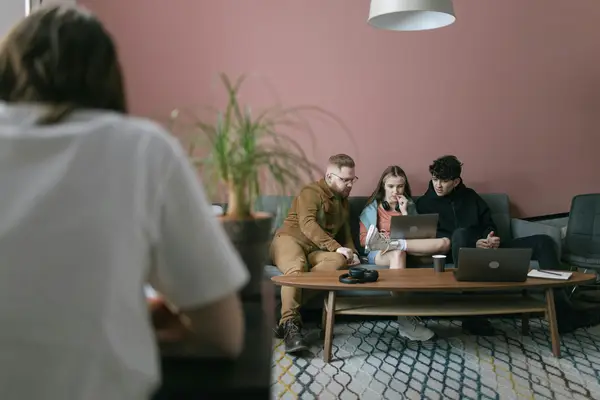 抖音怎么运营才有流量(揭秘抖音怎样才有流量扶持活动)