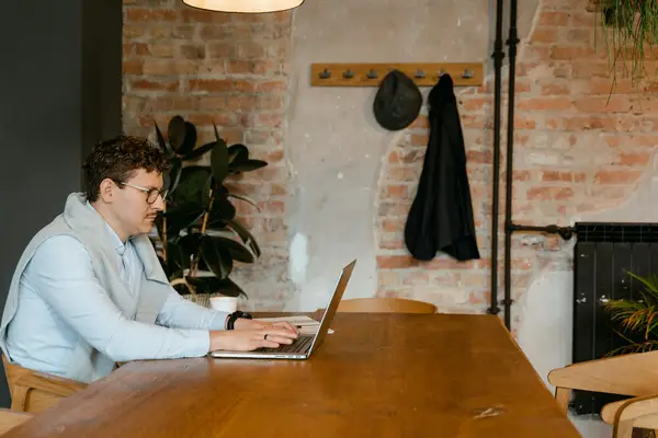 快手小店和快手是一回事吗,快手小店被投诉后会怎么样