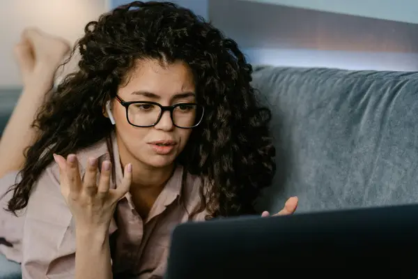 抖音手机直播怎么在电脑上管理?