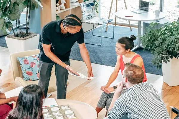 抖音新人怎么涨粉丝(了解抖音新人涨粉丝做好哪些方面)