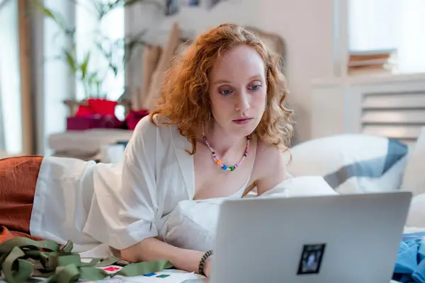 抖音直播播多长时间比较好？几个小时合适？