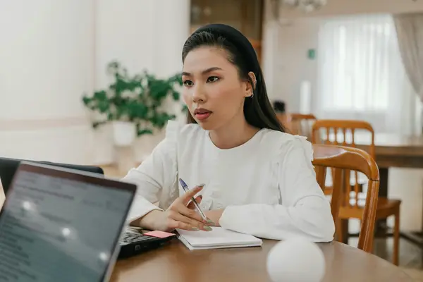 为什么抖音极速版久了会停？