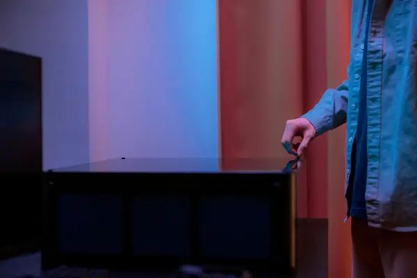 抖音自动评论神器,抖音上自动给漂亮小姐姐点赞关注评论？Python入门