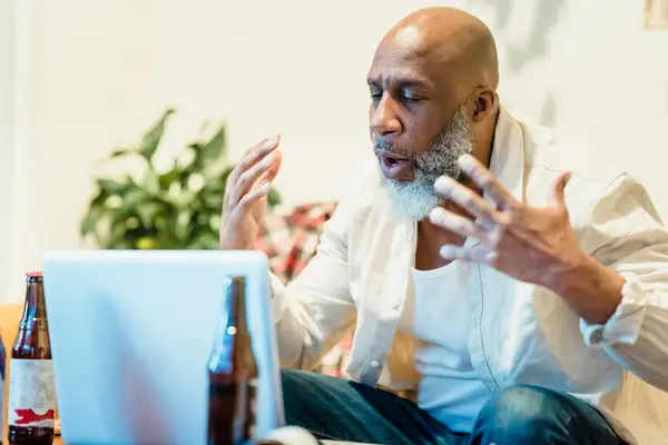 抖音和快手是不是腾讯旗下的应用？