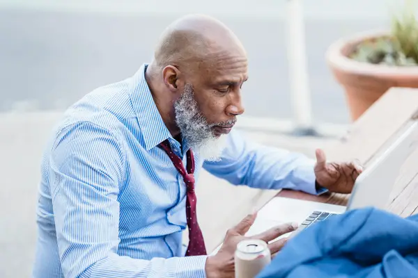 快手可以拍冰墩墩吗,快手极速版骗局揭穿