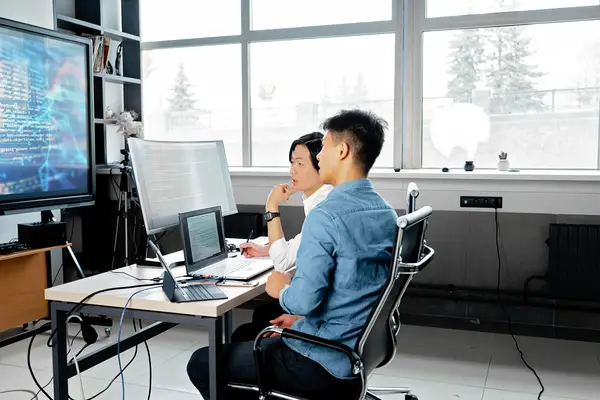 如何在抖音达人广场里建联达人