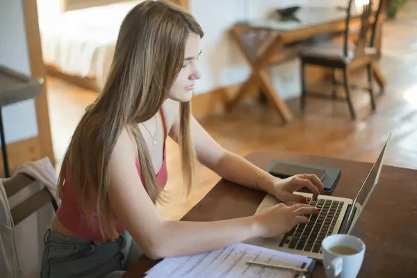 拍快手卖货靠谱吗,快手卖货的东西是正品吗