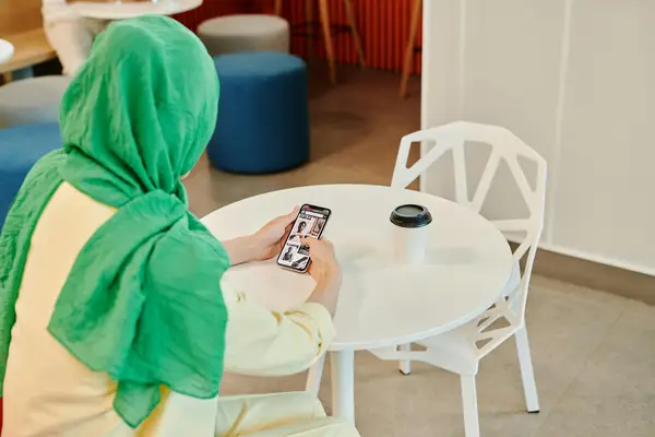 抖音极速版看广告赚钱是真的吗?