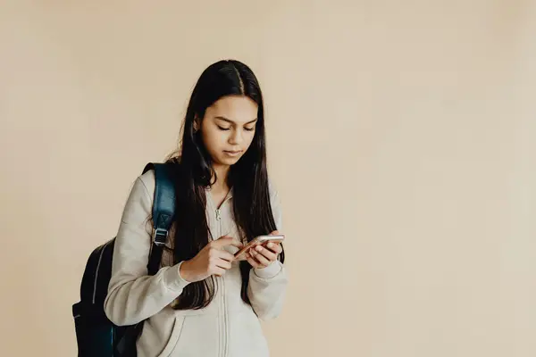 抖音币怎么送给别人？抖音的优势有哪些？