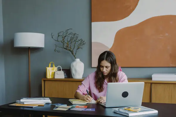 抖音超火文案爱情说说 热门的情感文案短句-抖音