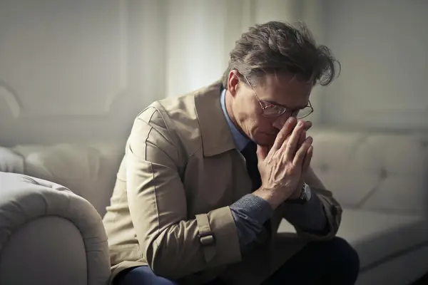 快手如何发布循环视频赚钱，快手怎么发视频赚钱教程