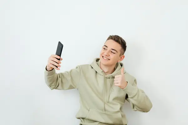 如何在tiktok上调中文 tiktok中文调制技巧分享
