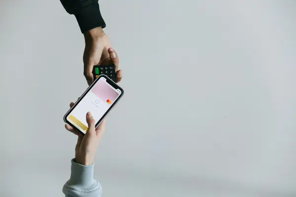快手讲股票赚钱吗可信吗，快手播放量60w才8元